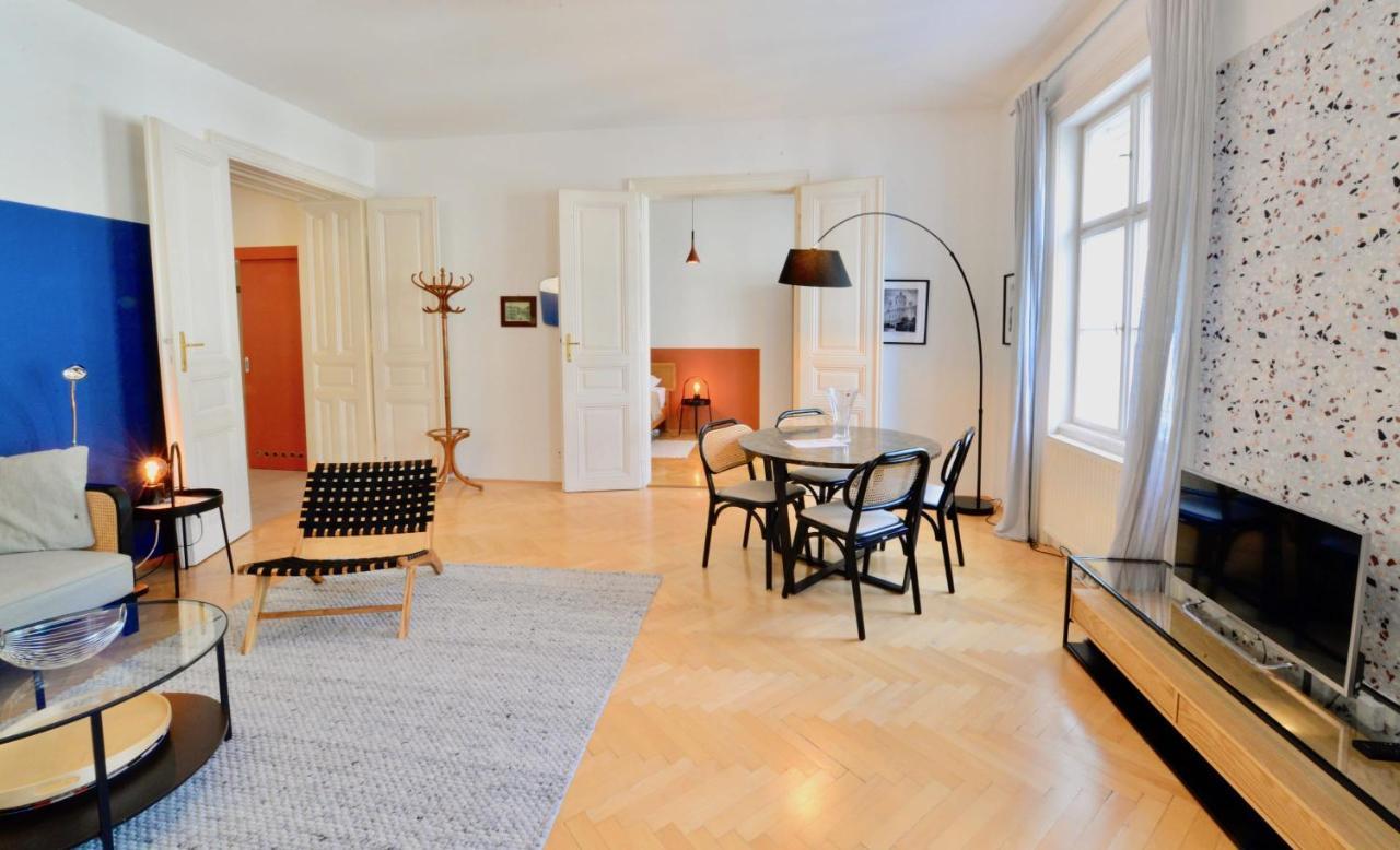 Beautiful Flat Next To Karlskirche Відень Екстер'єр фото